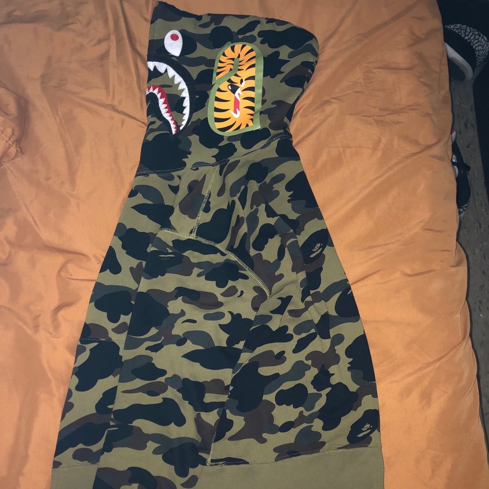A bathing ape shark hoodie